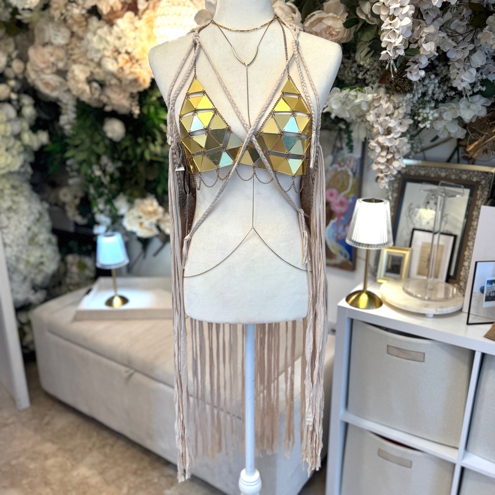 Bohemian Macramé Fringe Festival Vest Top in Cream NWT size Medium - Picture 3 of 15